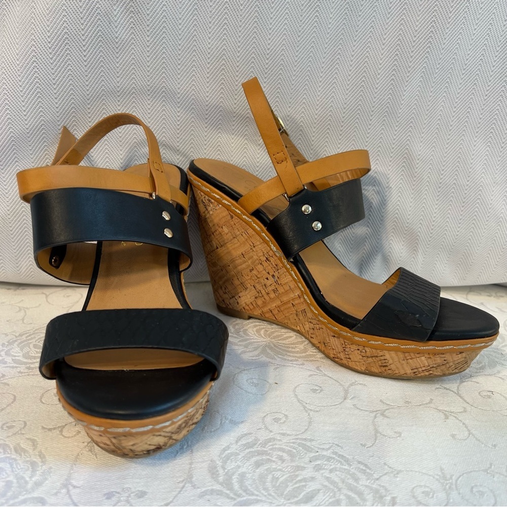 Coconuts by Matisse Black & Tan Wedge Strap Vegan Sandals 6M